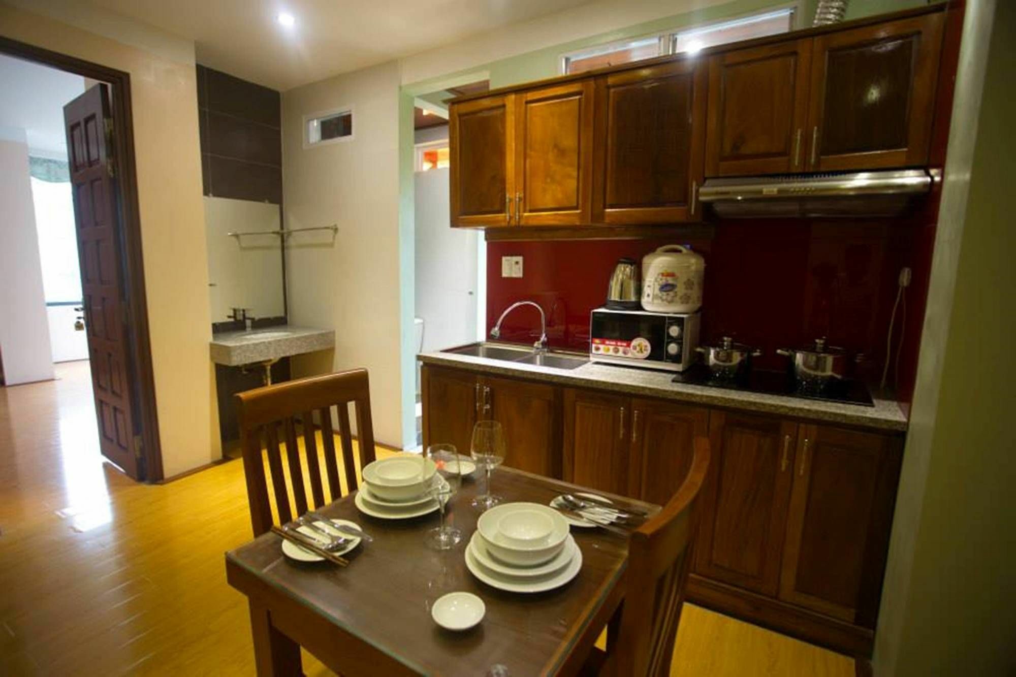 Poonsa Nguyen Phong Sac Apartment Hanoi Exterior photo